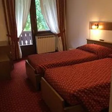 Albergo Garni Martina Carisolo Camera foto